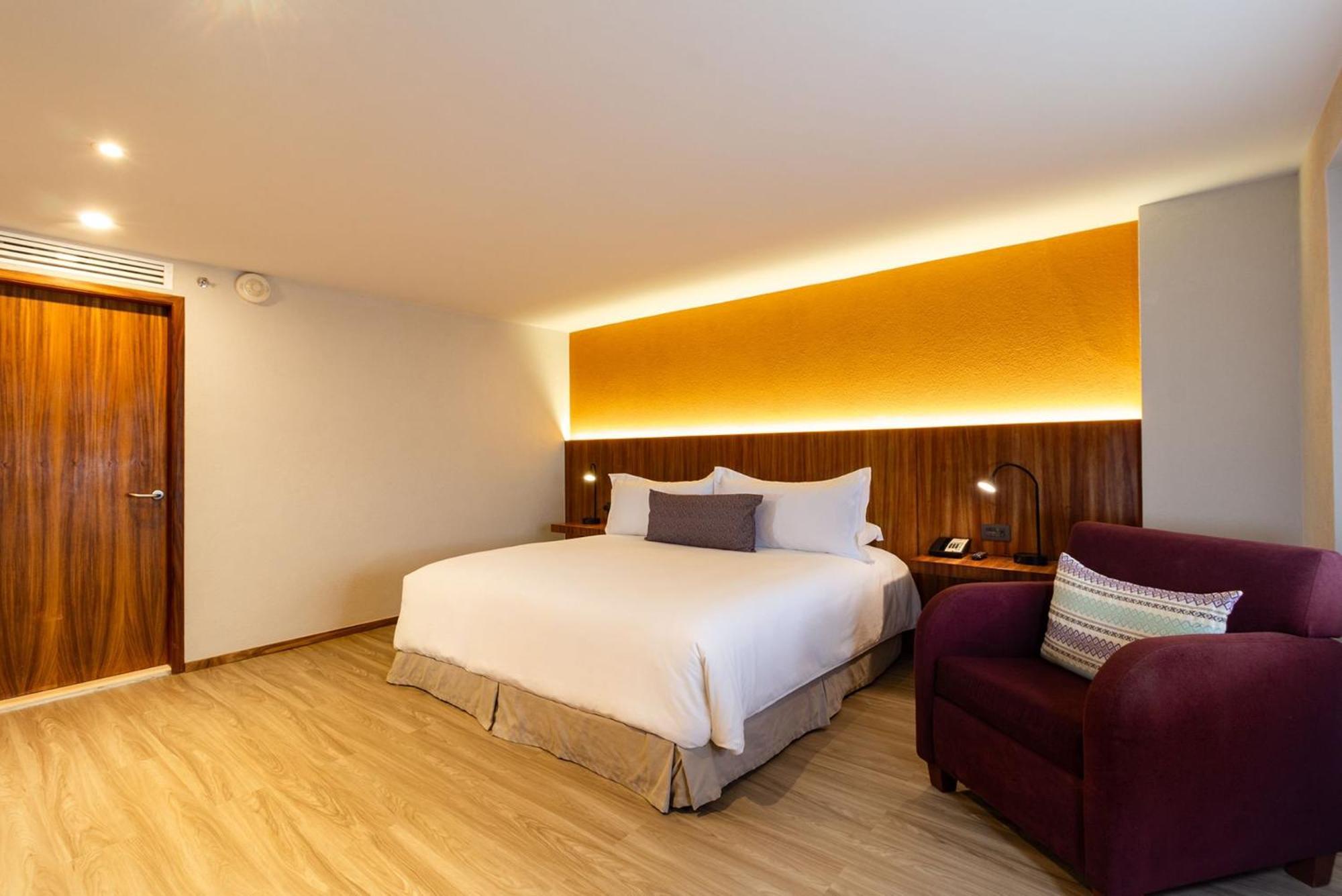 Camino Real Aeropuerto Hotell Mexico by Eksteriør bilde A room at the hotel